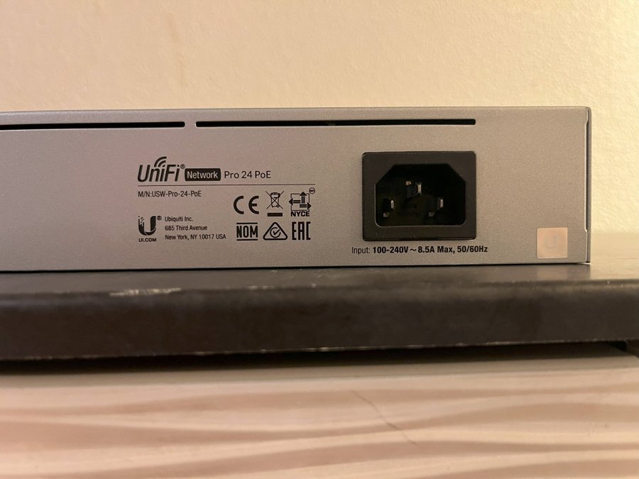 Ubiquiti UniFi Switch Pro 24 PoE