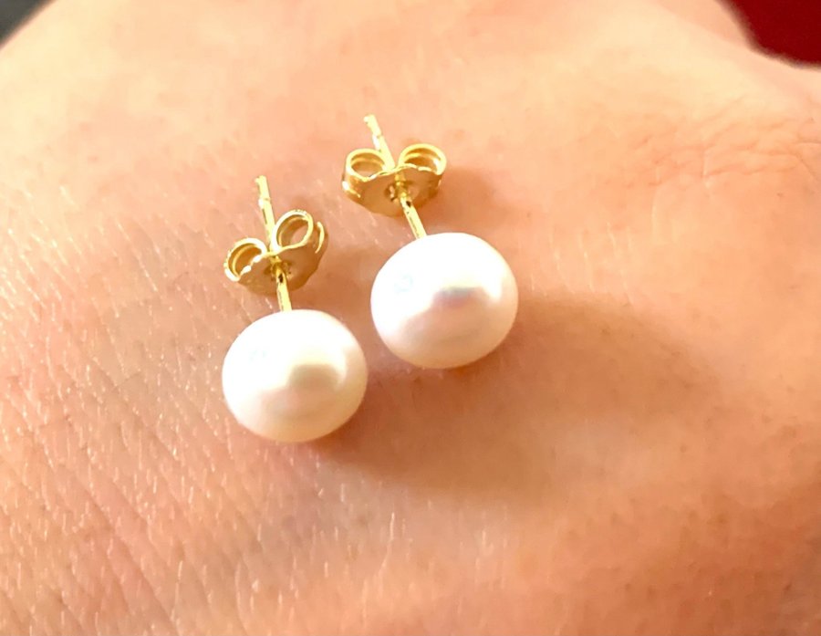 Akoya Pearls earrings- 14k gold studs - stone queen