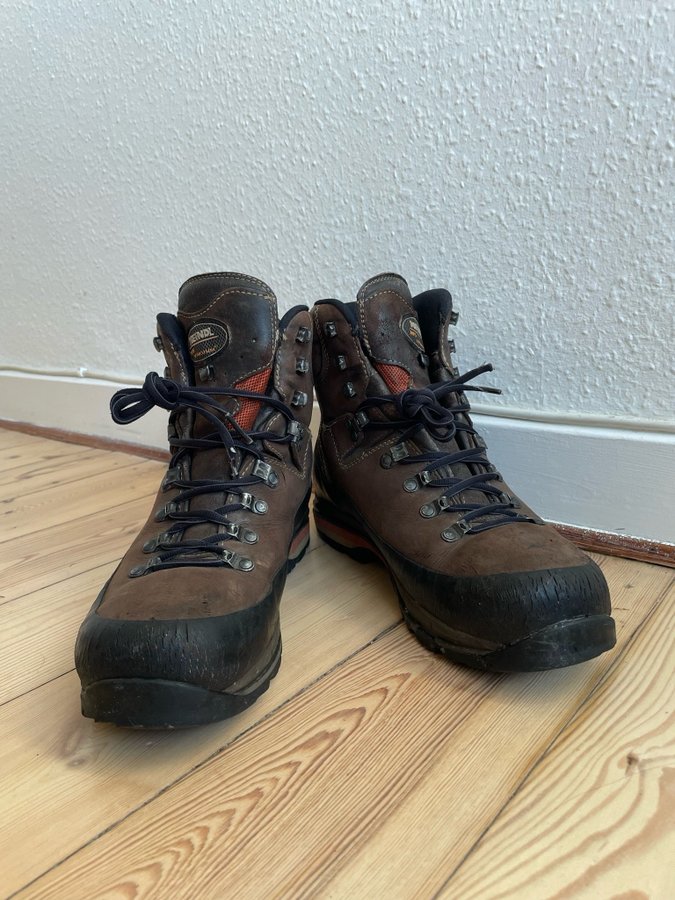 Meindl hiking boot, brown, str. 45