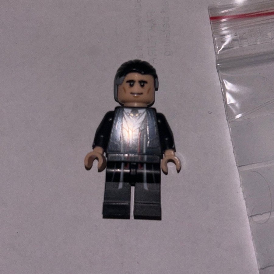 LEGO Minifigur - Mand i Sort Jakkesæt