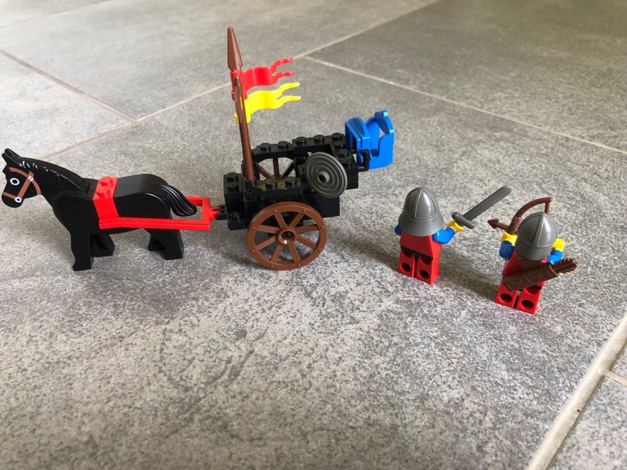 LEGO 6022 - Knights' Cart - Komplett med original instruktioner