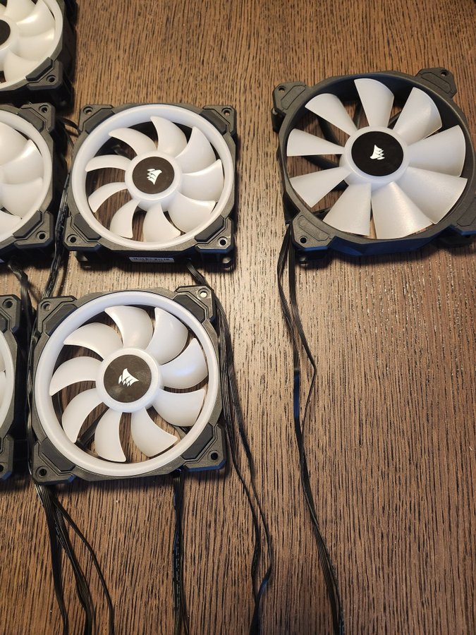 Corsair LL 120mm RGB Fans and 140mm