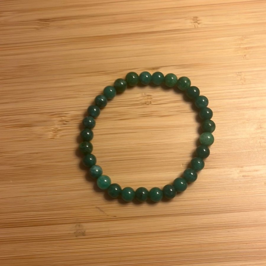 Green stone bracelet