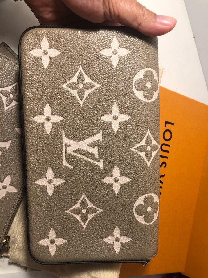 Louis Vuitton Felicie pochette