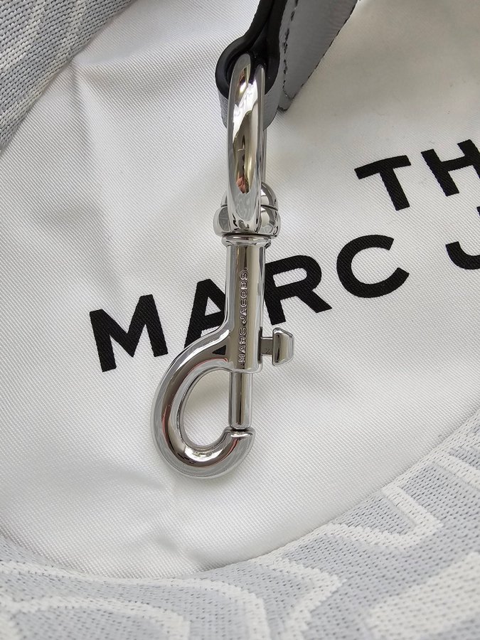 new Marc Jacobs shoulder strap,