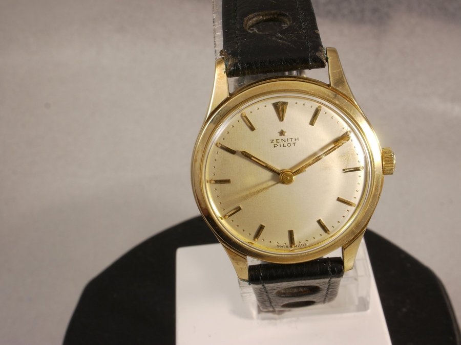 Zenith Pilot. 14 karat Guld. "TOP NOTCH". 1959