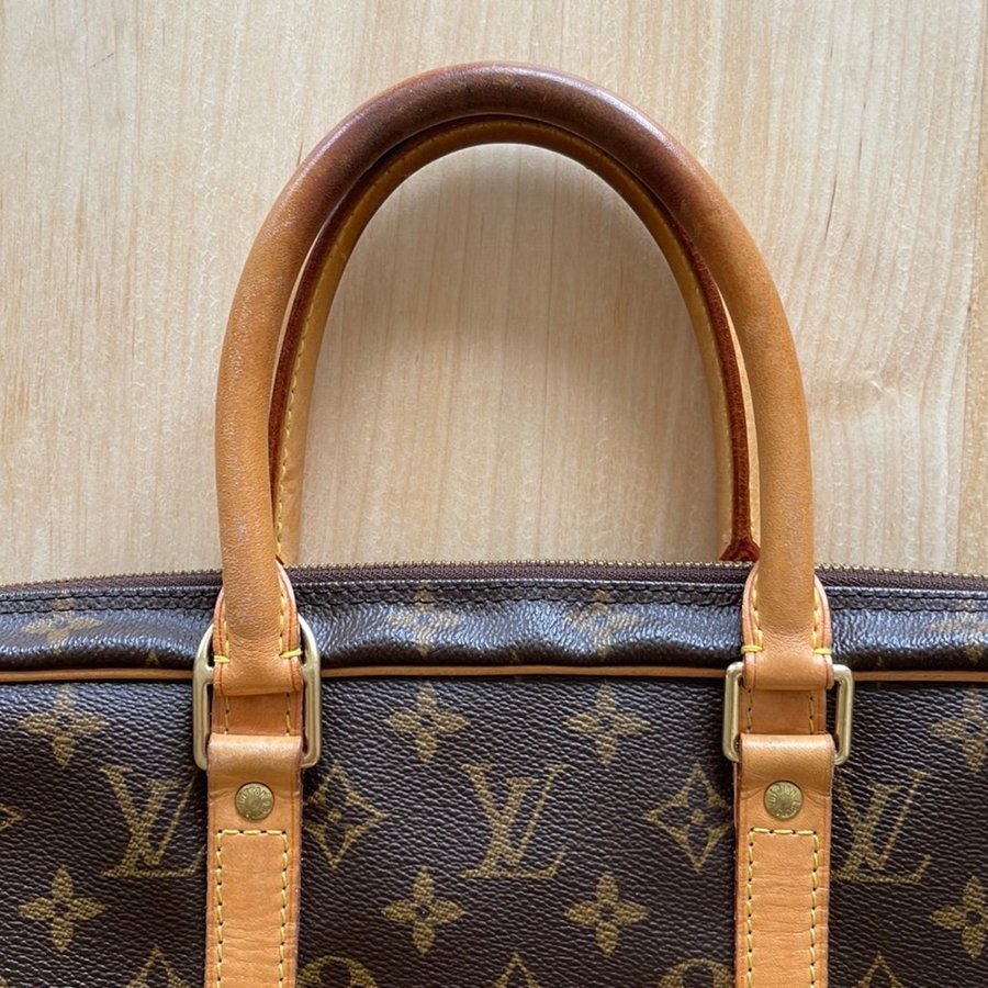 Louis Vuitton portfölj väska bra skick