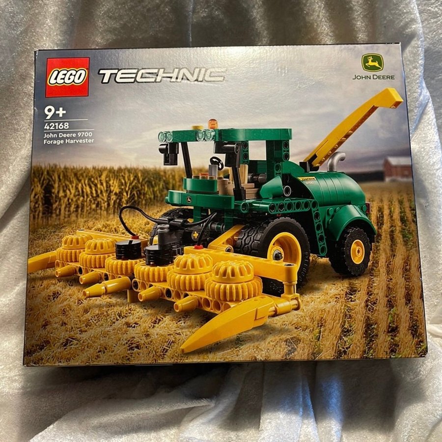 LEGO Technic 42168 John Deere 9700 Forage Harvester