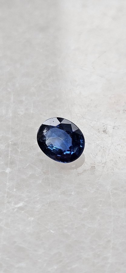 Naturlig Blå Safir 0.645Ct