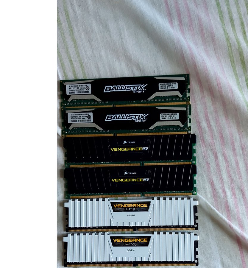 Corsair ddr4 3000mhz 32 gb ram + corsair+ballistix ddr3 1600 mhz ram