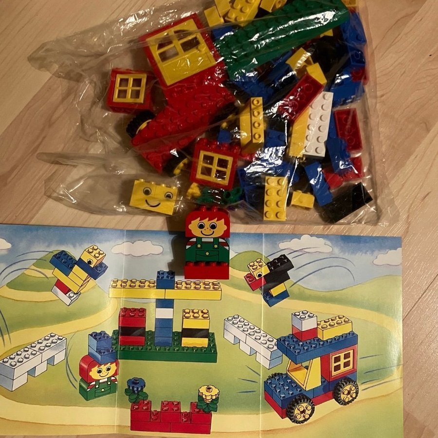 2 x Lego askar Freestyle ask 1836 + Basic ask 4212 bygg djur katt hus bil