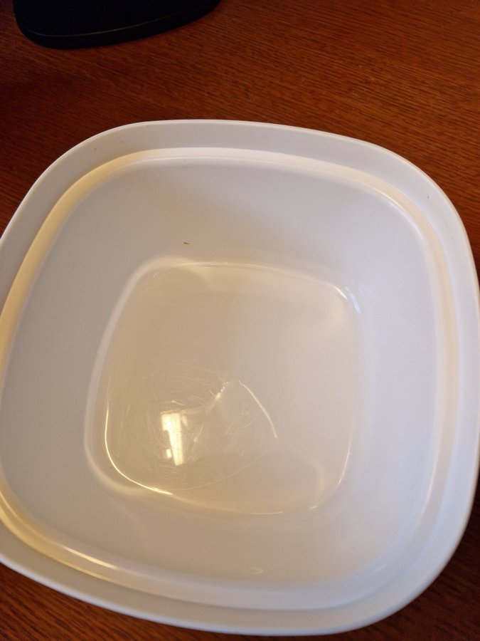 Tupperware Servofix