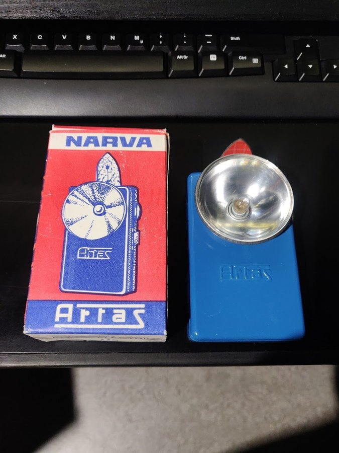 NARVA Artas Retro ficklampa i kartong