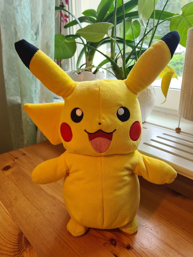 Pikachu gosedjur med rörelser/ljus/ljud