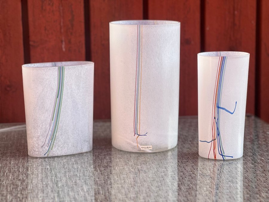 BERTIL VALLIEN,3 stycken vaser ''Rainbow'', glas, Kosta Boda