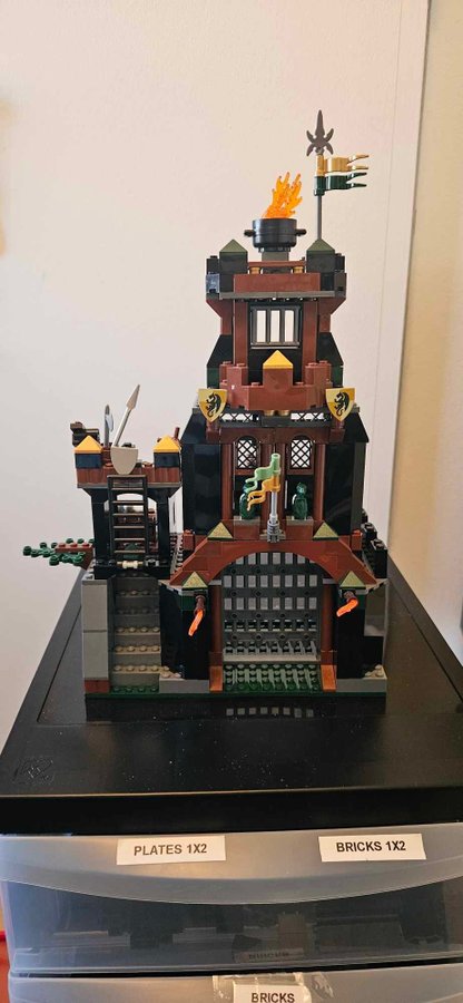 LEGO Castle Kingdoms 7947 Prison Tower Rescue Räddning ur fängelsetornet