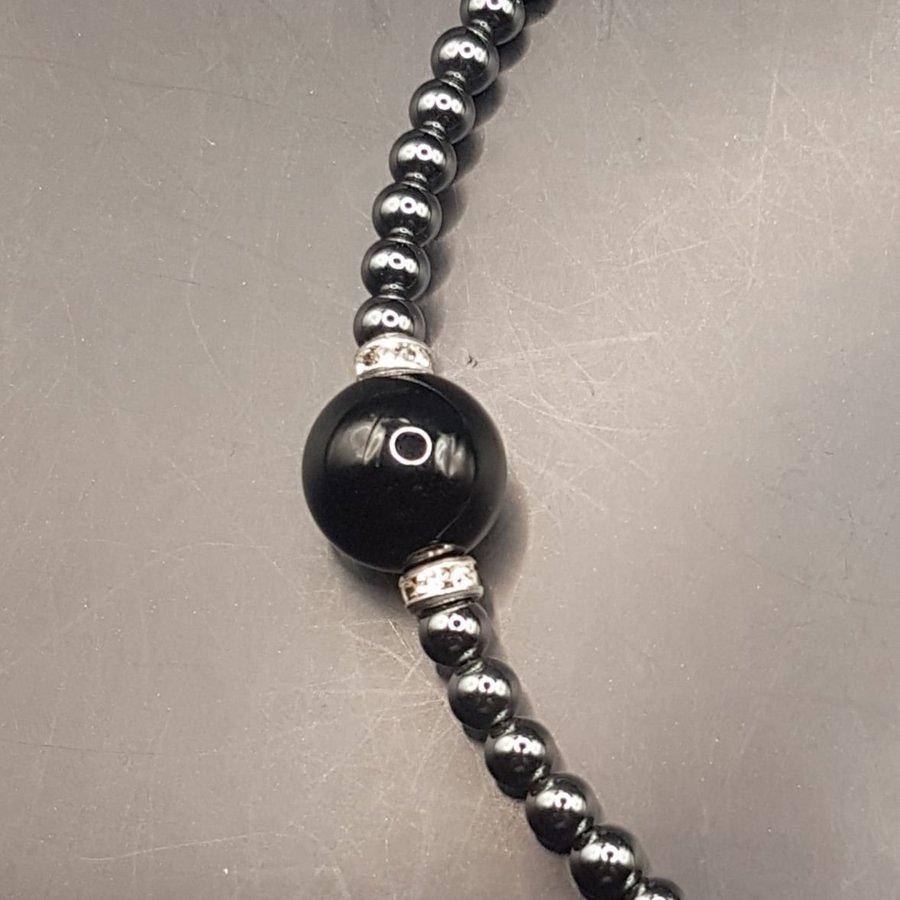 Hematitcollier med svart onyx