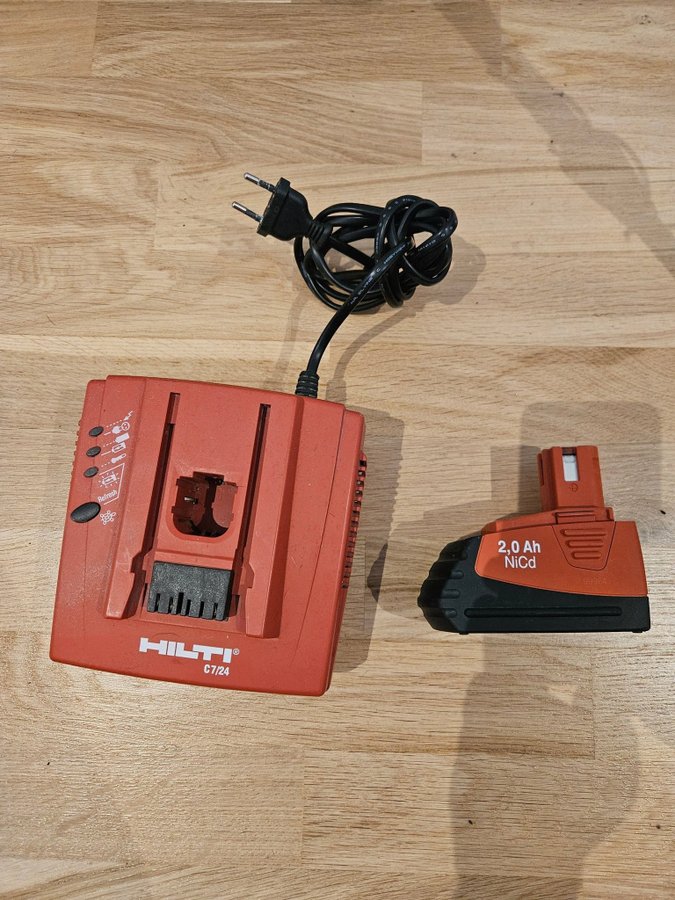 Hilti C7/24 Batterilader og batteri