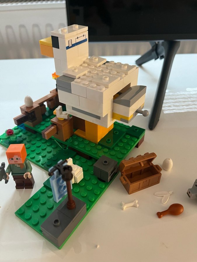 LEGO Minecraft 21140 Kycklinggården