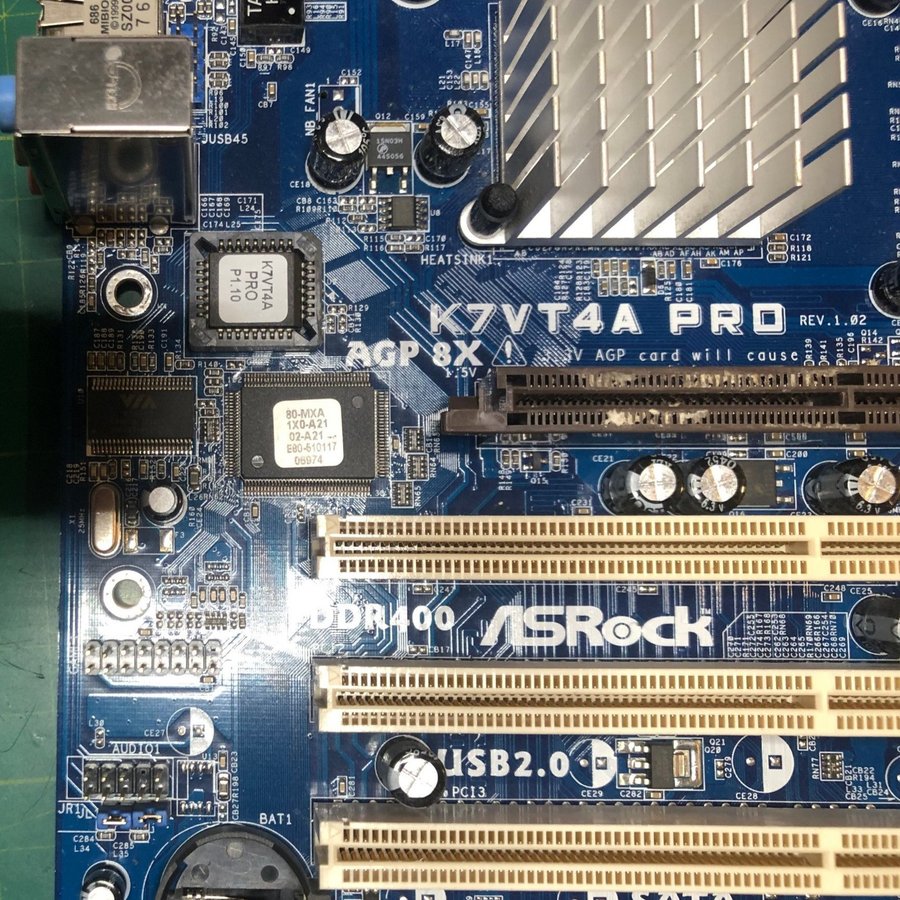 ASRock K7VT4A Pro Motherboard Socket 462 AMD