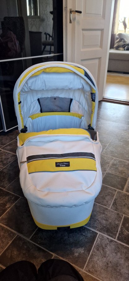 Emmaljunga City Bassinet Supreme Limited Edition