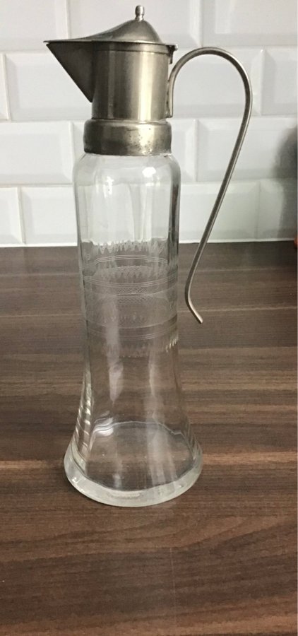 Karaff i glas och metall, graverad dekor, retro, handgjord