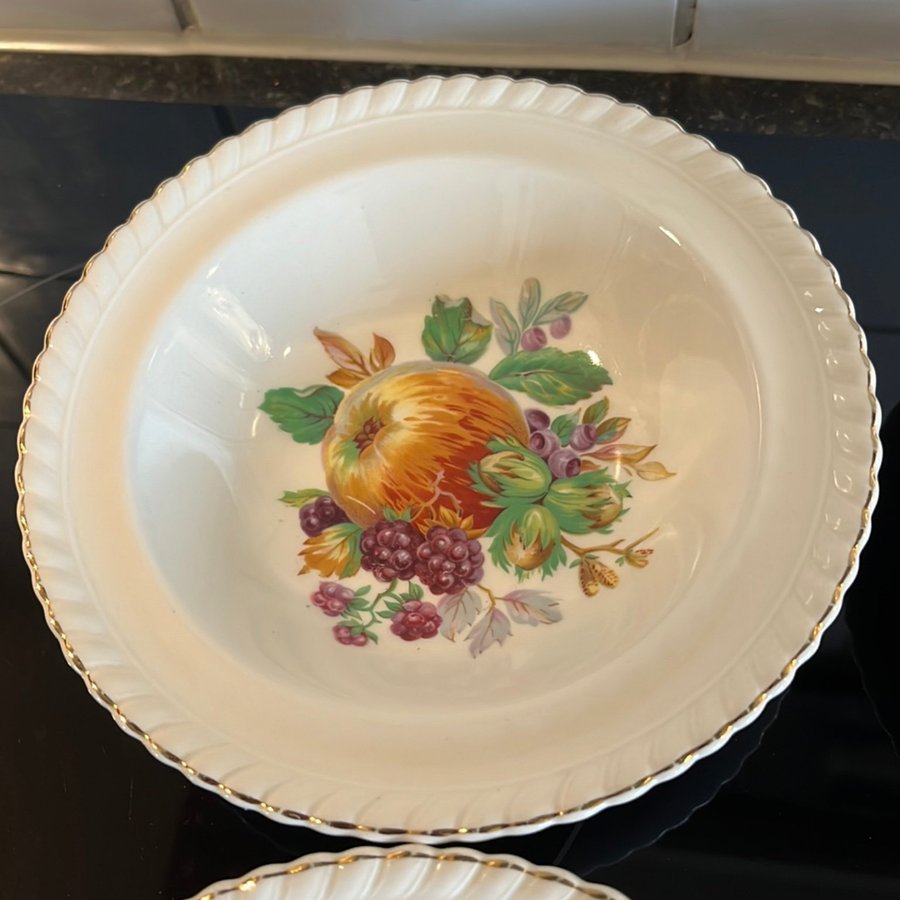 Johnson Bros frukost/dessertskålar 16.5 cm med frukter och guldkant Retro