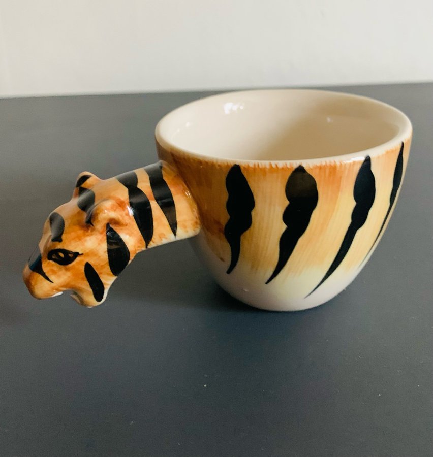 TEMUGG / KAFFEMUGG - MUGG TIGER - MYCKET FINT SKICK - PRESENT ?