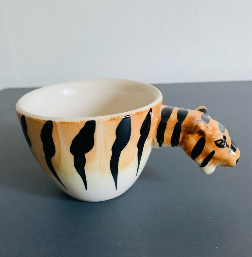 TEMUGG / KAFFEMUGG - MUGG TIGER - MYCKET FINT SKICK - PRESENT ?