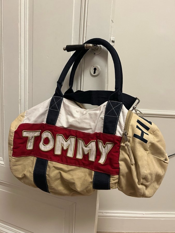 Tommy Hilfiger Sportväska