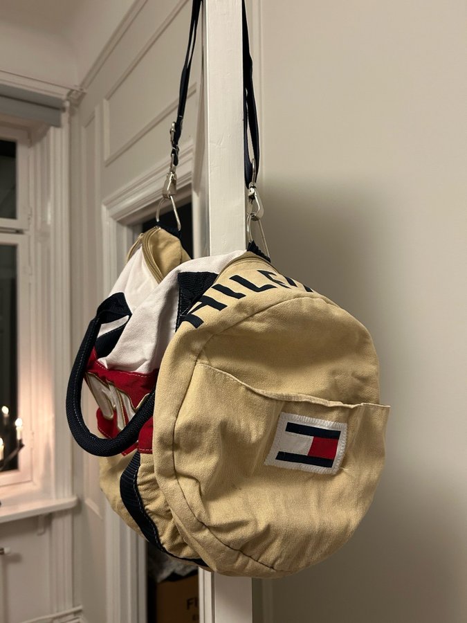 Tommy Hilfiger Sportväska