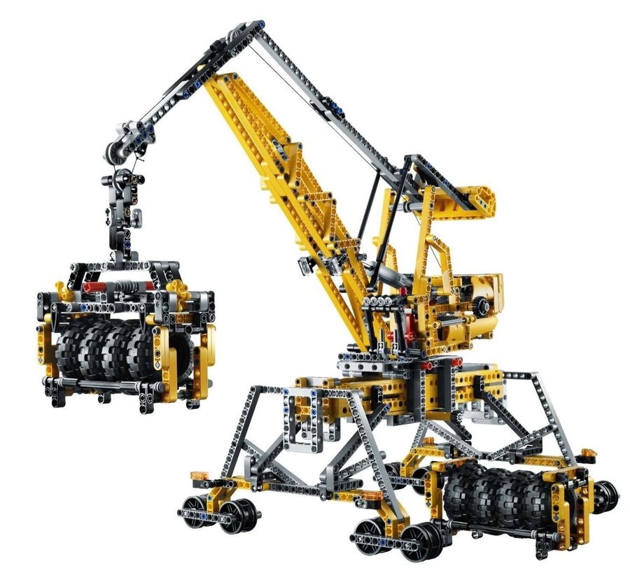 LEGO Technic mobile crane