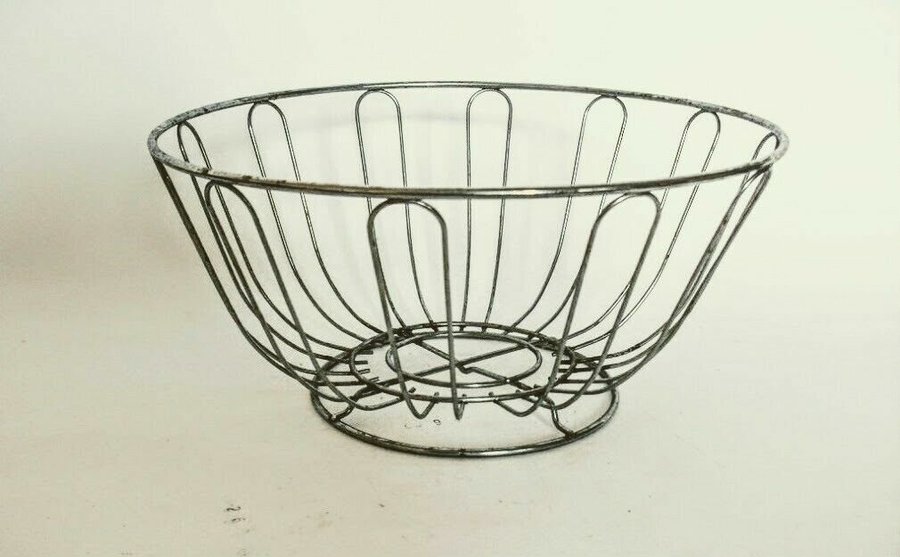 Metal wire fruit bowl, basket - 25 cm X 10 cm