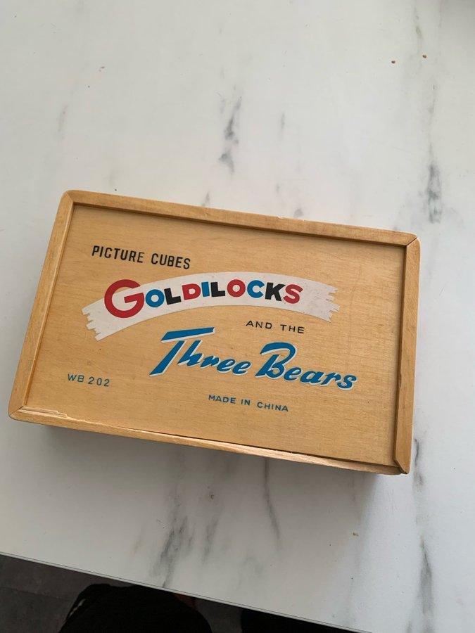 Vintage gold lock and the Therese bears