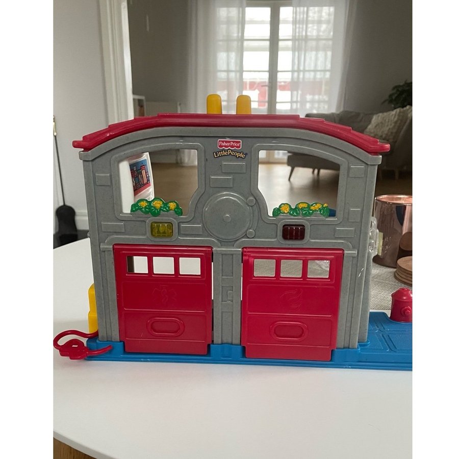 Fisher-Price Little People Brandstation