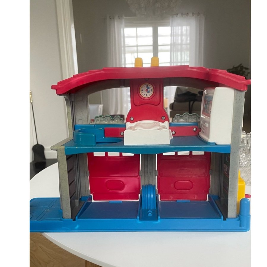 Fisher-Price Little People Brandstation