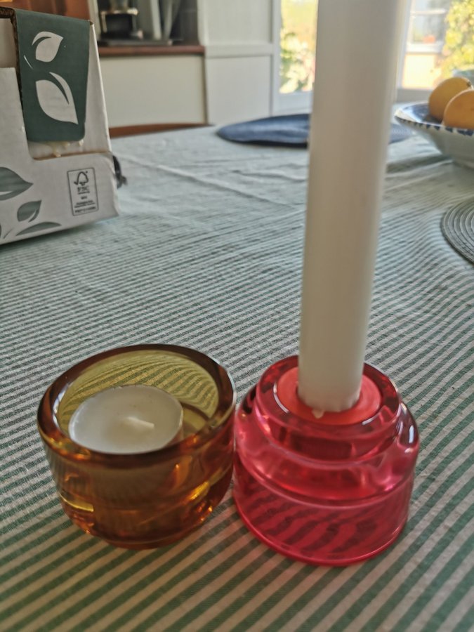 Vändbara ljushållare i glas