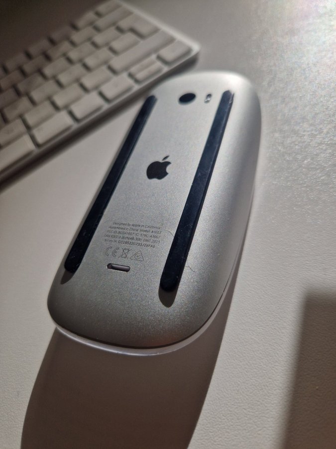 Apple Magic Keyboard  Magic Mouse