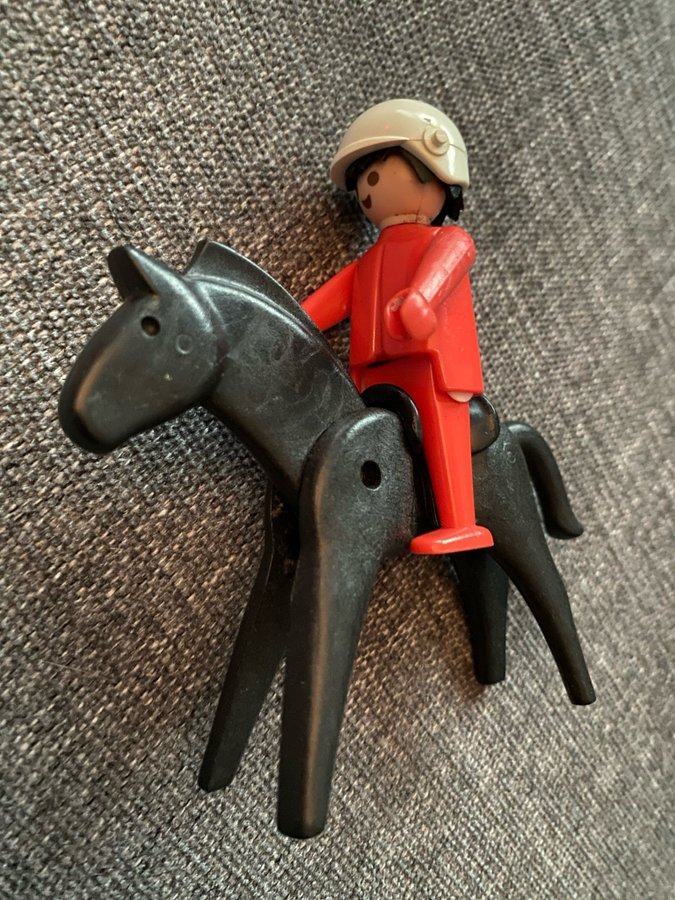 Playmobil Figur med Häst 1974!