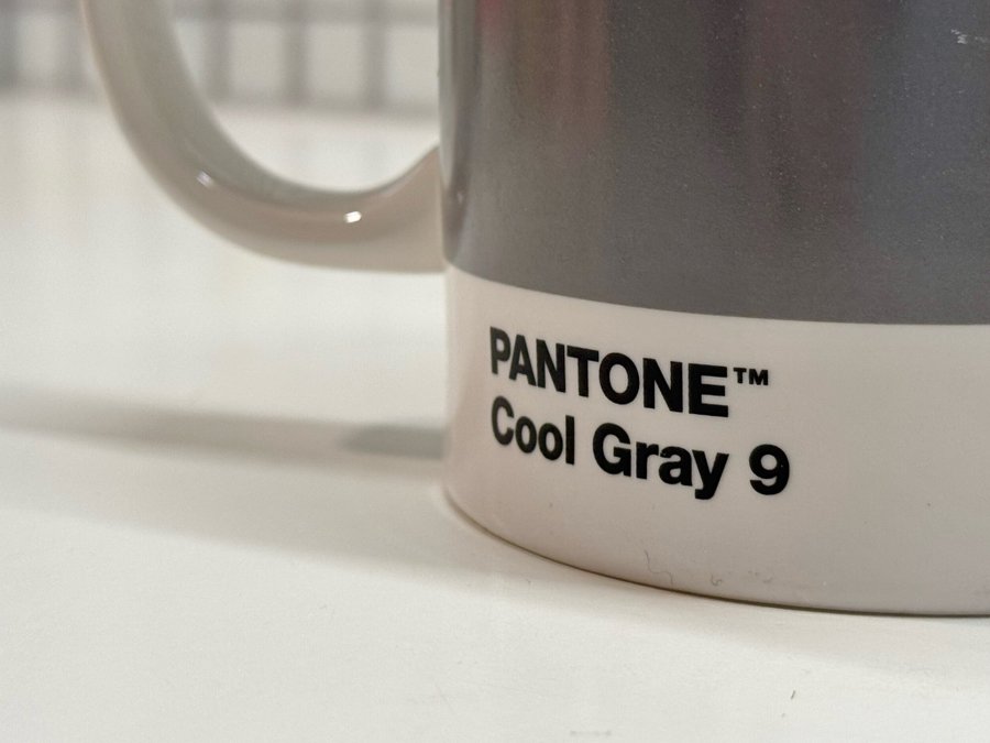 Pantone Mugg Cool Gray 9