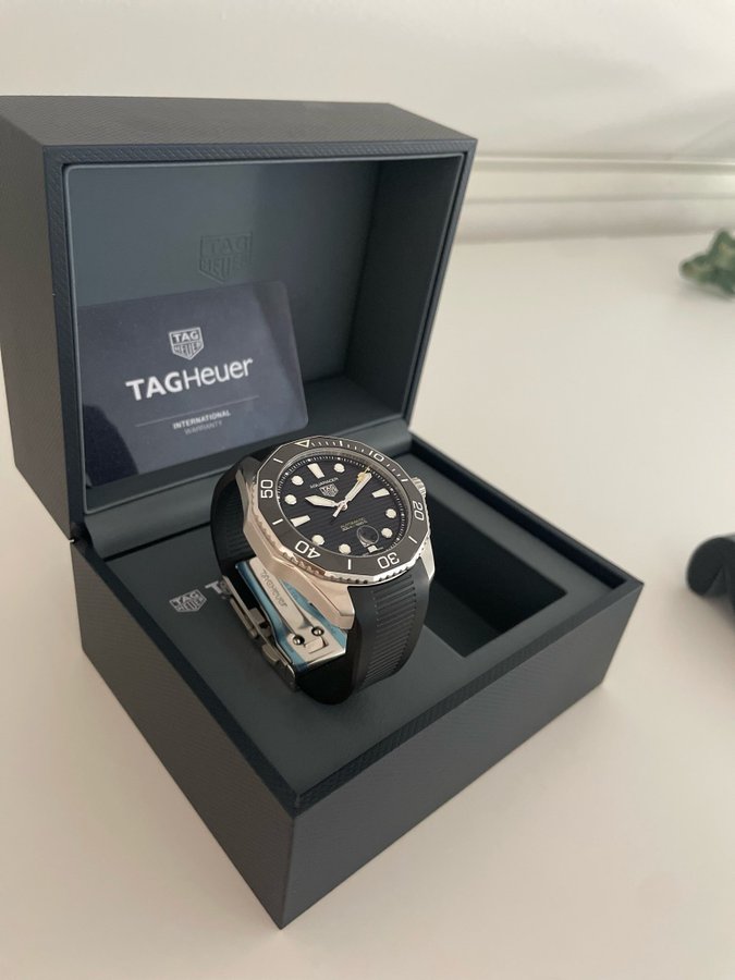 TAG Heuer Aquaracer 43mm 2024 *NY*modell med äkthetsintyg  kvitto originalbox