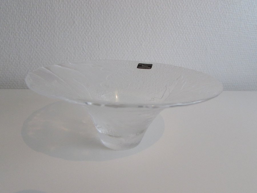 Skål Mats Jonasson Collection etikett Handmade in Sweden lead crystal löv motiv