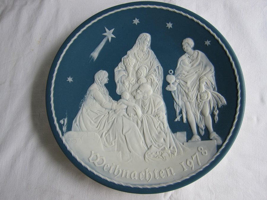 Samlartallrik - 1978 - numrerad - JESU födelse -RELIEFF - diameter 29,5 cm