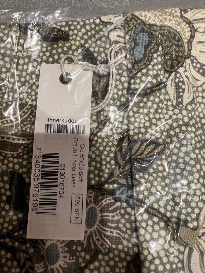 2 st nya kuddfodral Ceannis Green Flower Linen Värde 1.198 kr