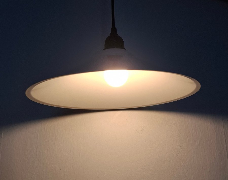 RETRO 80-TAL IKEA SKOMAKARLAMPA VIT METALL TAKLAMPA PENDELLAMPA LAMPA BELYSNING