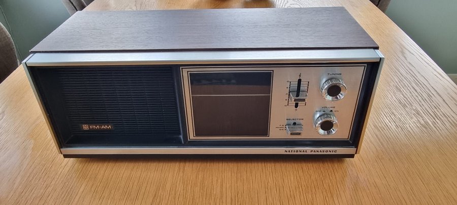 National Panasonic RE-7273BS FM-AM Radio