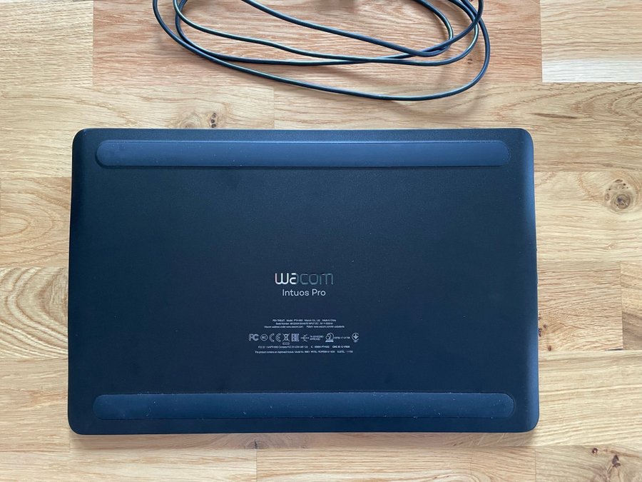 Wacom Intuos Pro PTH-660