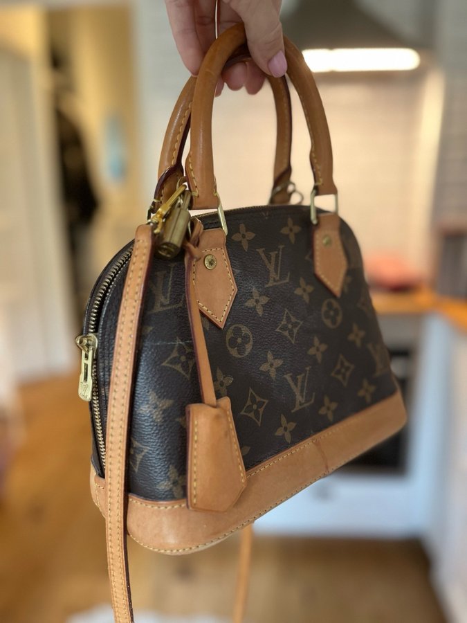 Louis Vuitton Alma bb