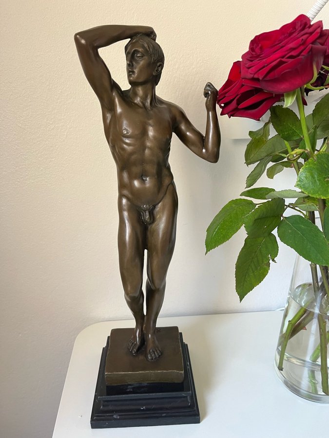 Skulptur i brons efter Rodin ”Bronsåldern" h 45 cm