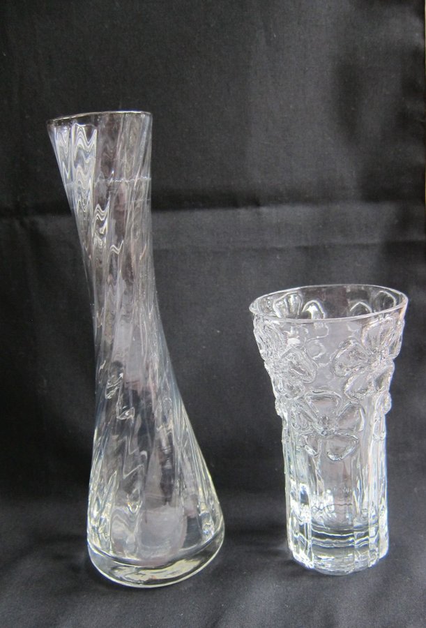 2 st vackra VASER i GLAS - glasvaser - Vas - Glasvas